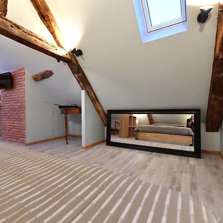 Loft Sous Les Combles - Loft Under The Rafter Apartamento Rodez Exterior foto